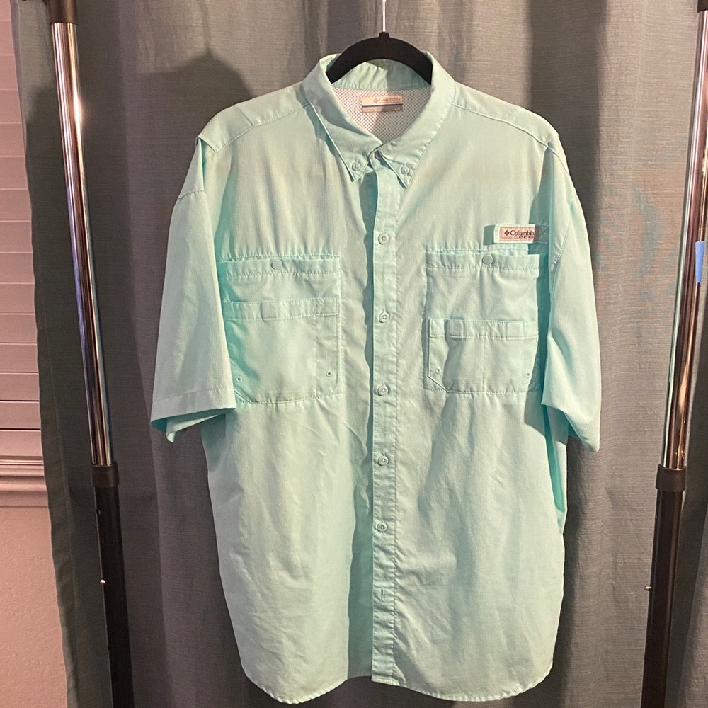Columbia Men's Performance Fishing Grar Aqua vented, cooling shirt